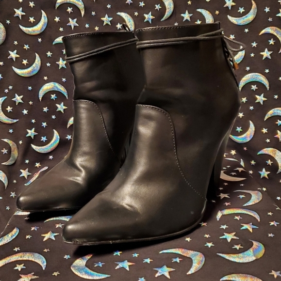 Shoedazzle Gemini Cone Heel Bootie - Picture 1 of 6